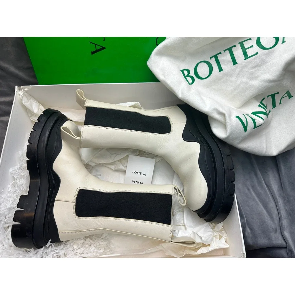 Bottega Veneta Tire‎ Lug Chelsea Boot in Sea Salt Black Italy Size EU 34